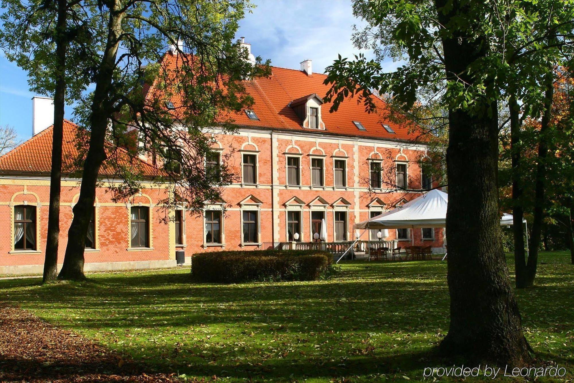 Lezno Palace المظهر الخارجي الصورة